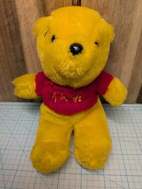 Vintage Winnie The Pooh 1991 Sears Exclusive  Plush 7" Walt Disney Vintage Retro